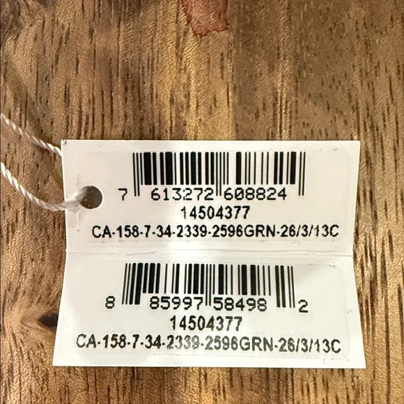 NWT Coach Watch with Green Strap and Gold Starry Face - Picture 7 of 9